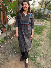 Black geometric Kurta with yoke