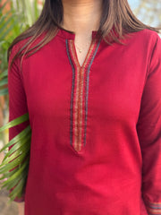 Maroon Solid long woollen Kurta