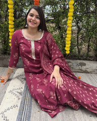 Magenta Buta Aline full suit set