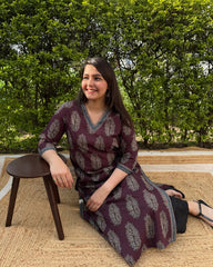 Wine kashish V neck kurta