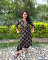 Black buta Ban neck kurta