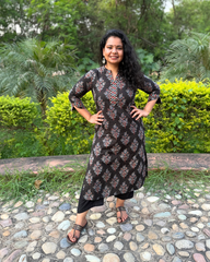 Black buta Ban neck kurta