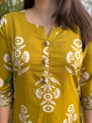 Neon green floral kurta with kodhi