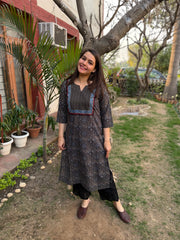 Black geometric Kurta with yoke