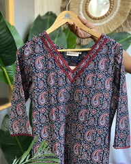 Black Ambi geometric lace kurta