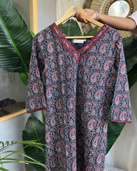 Black Ambi geometric lace kurta