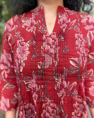 Big flower pintucks top