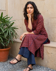 Maroon choti buti aline kurta