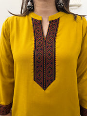 Mustard solid woollen kurta with border