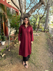 Maroon geometric woollen Kurta