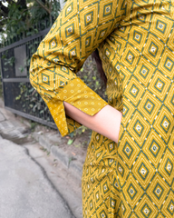 Mustard geometric Aline coord set