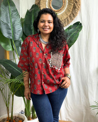 Maroon patchwork pocket shells shirt