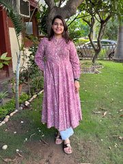 Onion Pink Floral Pintuck A-line Kurta by Sanskritam