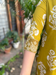 Neon green floral kurta with kodhi