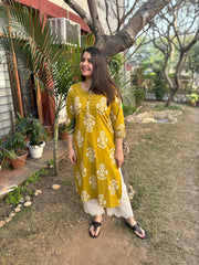 Neon green floral kurta with kodhi