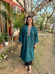 Peacock solid pocket phiran (loose fitting)