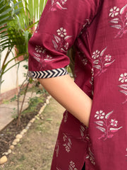 Dark pink motif kurta with pocket