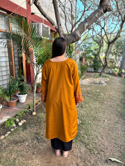 Mustard Kullu patti pocket phiran (loose fitting)