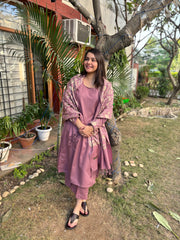 Onion woollen suit set with embroidered stole