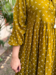 Mehendi Bandhini Dress details by MySanskritam