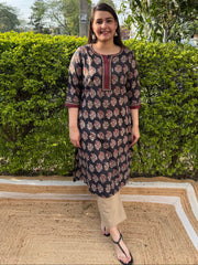 Black Kantha Ambi kurta