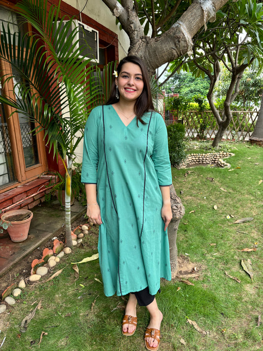 Bisleri green aline kurta