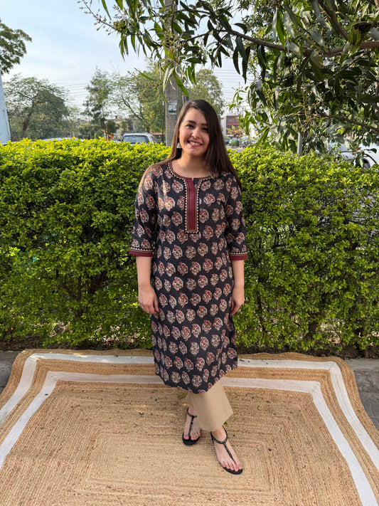 Black Kantha Ambi kurta