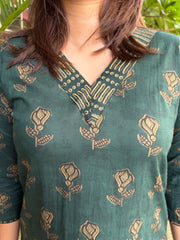 Bottle green flower V neck kurta