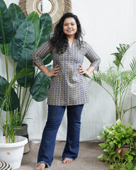 Geometric ban neck kurti