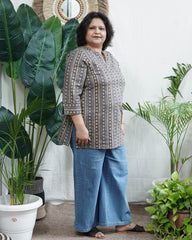 Geometric ban neck kurti