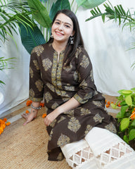 Brown Buta Pothli button kurta