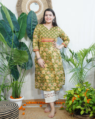 Green Sanganeri yoke kurta