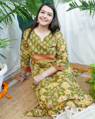 Green Sanganeri yoke kurta
