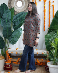 Multi tone geometric modal silk kurti