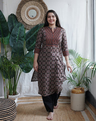 Black Geometric Print Yoke Kurta