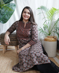 Black Geometric Print Yoke Kurta
