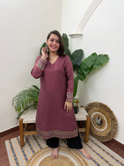Onion pink woollen kurta with border