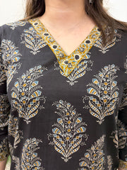 Black Ruhani Kurta