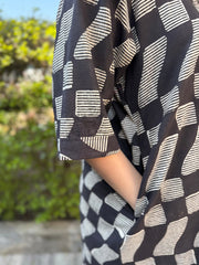 Black Geometric Free Flow Top pocket by MySanskritam