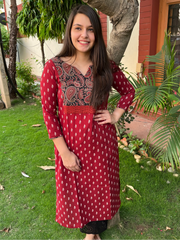 Maroon buti Ajrakh Yoke kurta