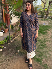 Indigo kali border kurta
