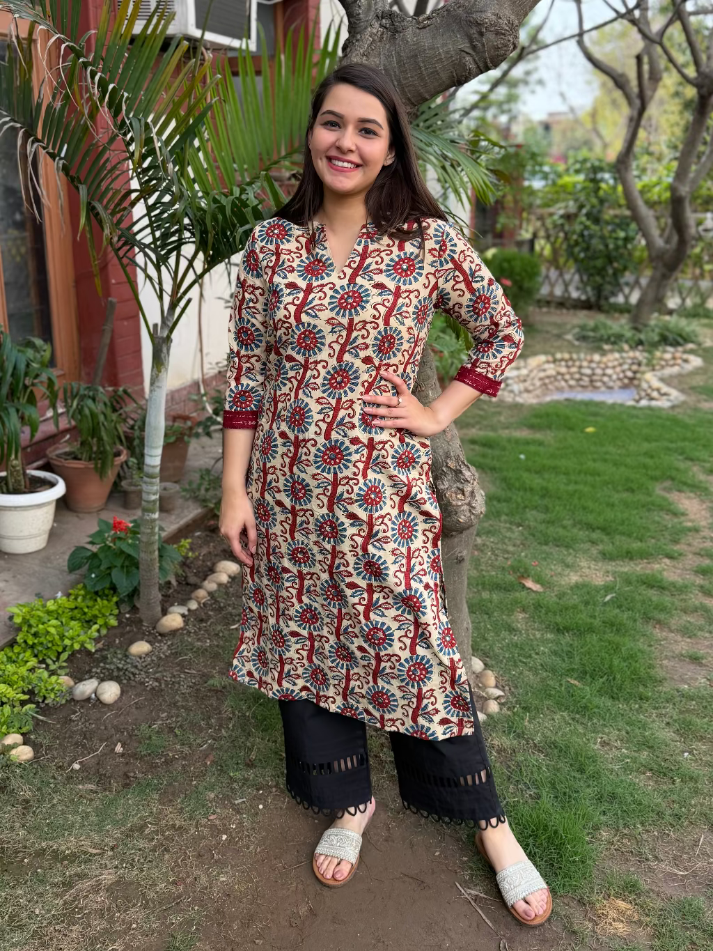 Cream Flower Bunch Kurta by Sanskritam