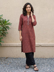 Kasturi Paisley Kurta