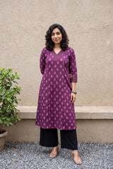Wine small flower V-neck aline kurta