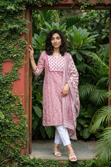 Gulabi buti yoke suit set