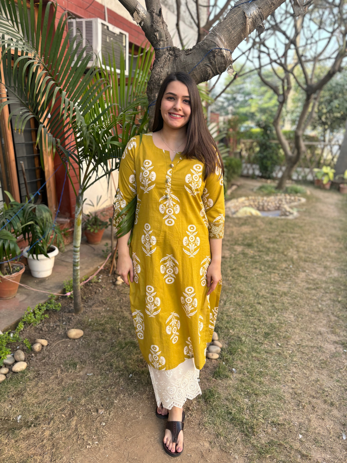 Neon green floral kurta with kodhi