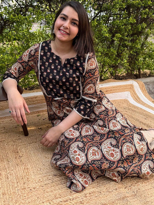 Black ambi kurta with yoke