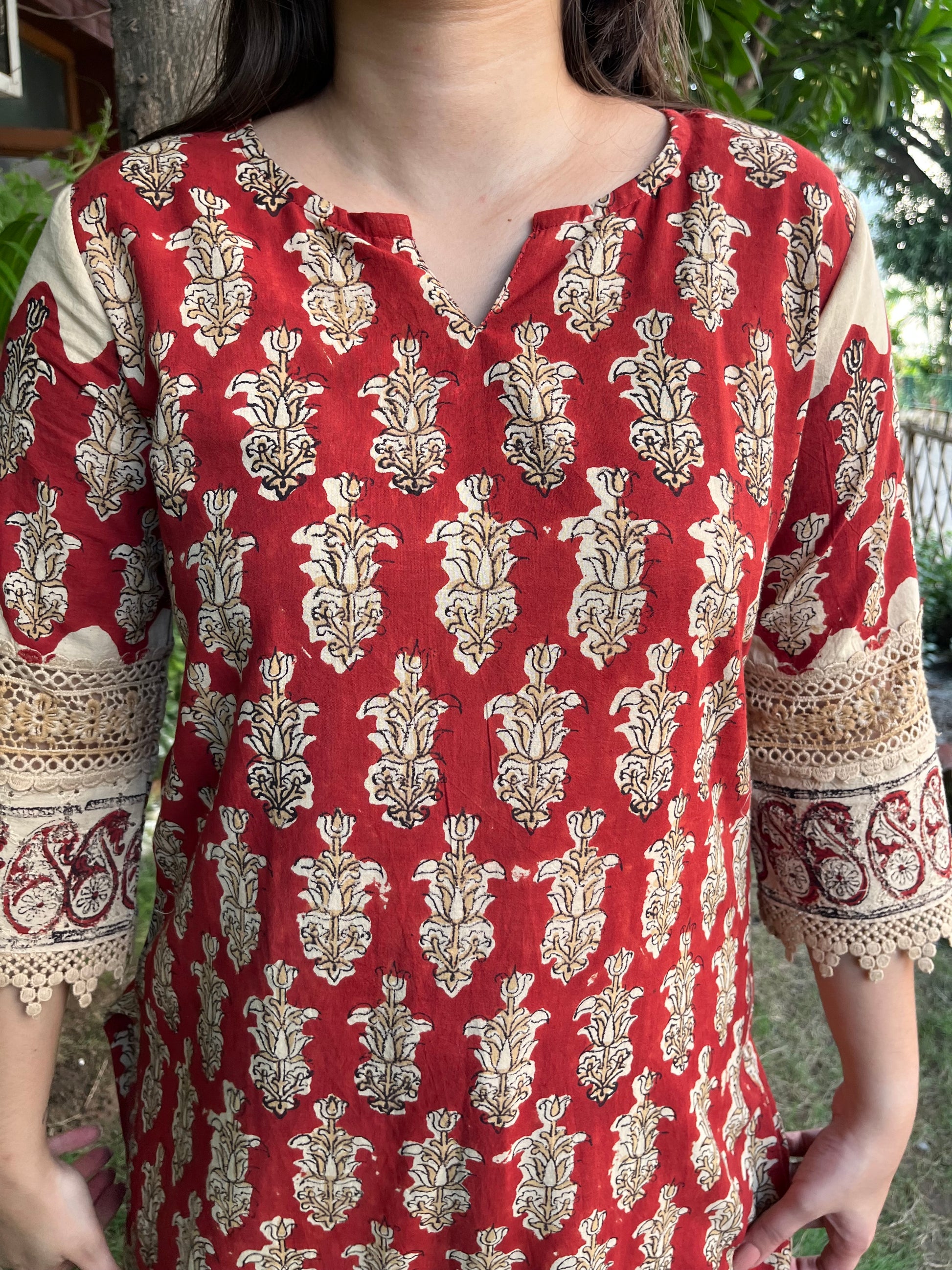 chikan kurti for women