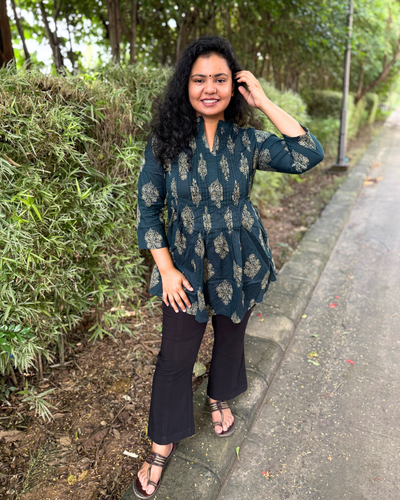 Bottle green buta Pintucks top