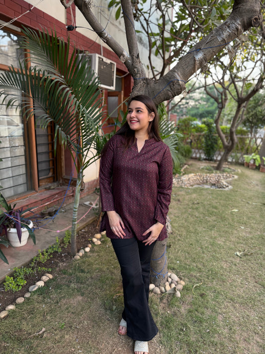 Multi zigzag woollen short kurti